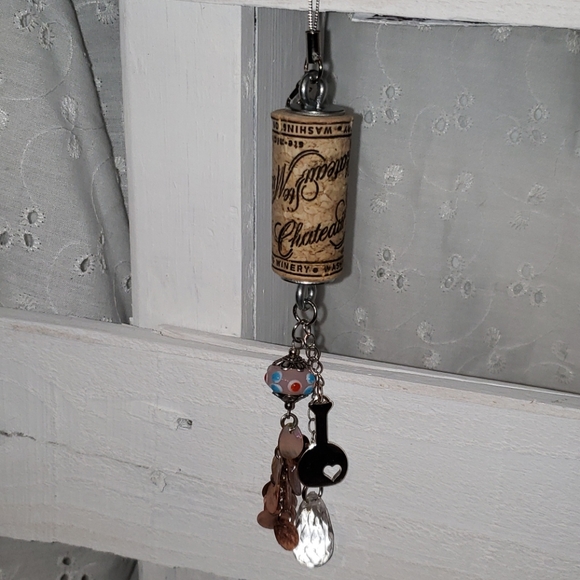 Wine Bottle, Liquor Bottle Charm,Key Chain - Picture 4 of 12